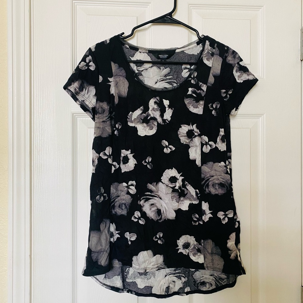 Flowery Vera Wang Black and White Top